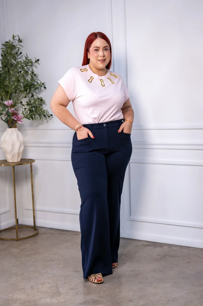 Blusa Curvy Rosa de Algodón con Herrajes Dorados