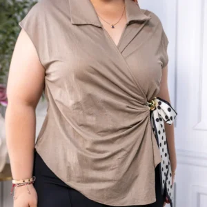 Blusa Curvy Cruzada con Lazo Polka Verde Olivo