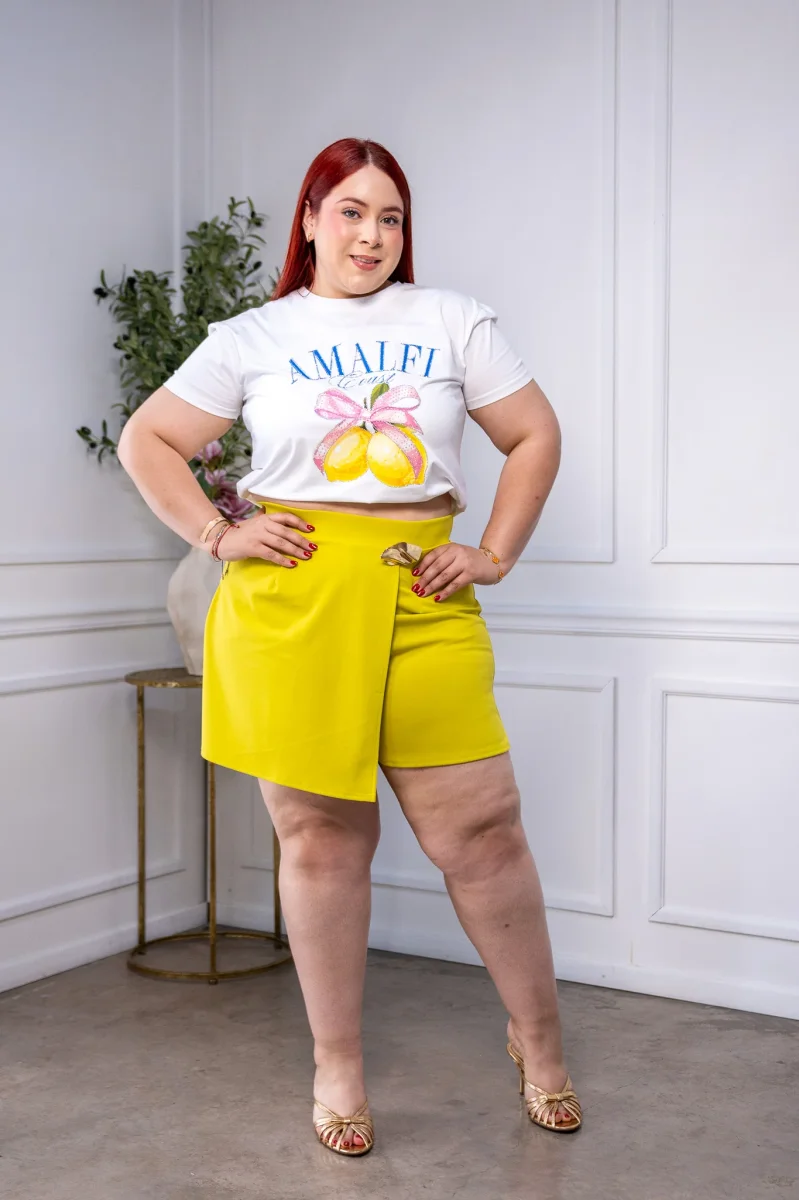 Short Falda Curvy Cruce con Broche Verde Limón - Imagen 5