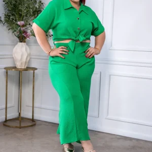 Set Curvy Camisa Botones Pantalón Ancho Verde