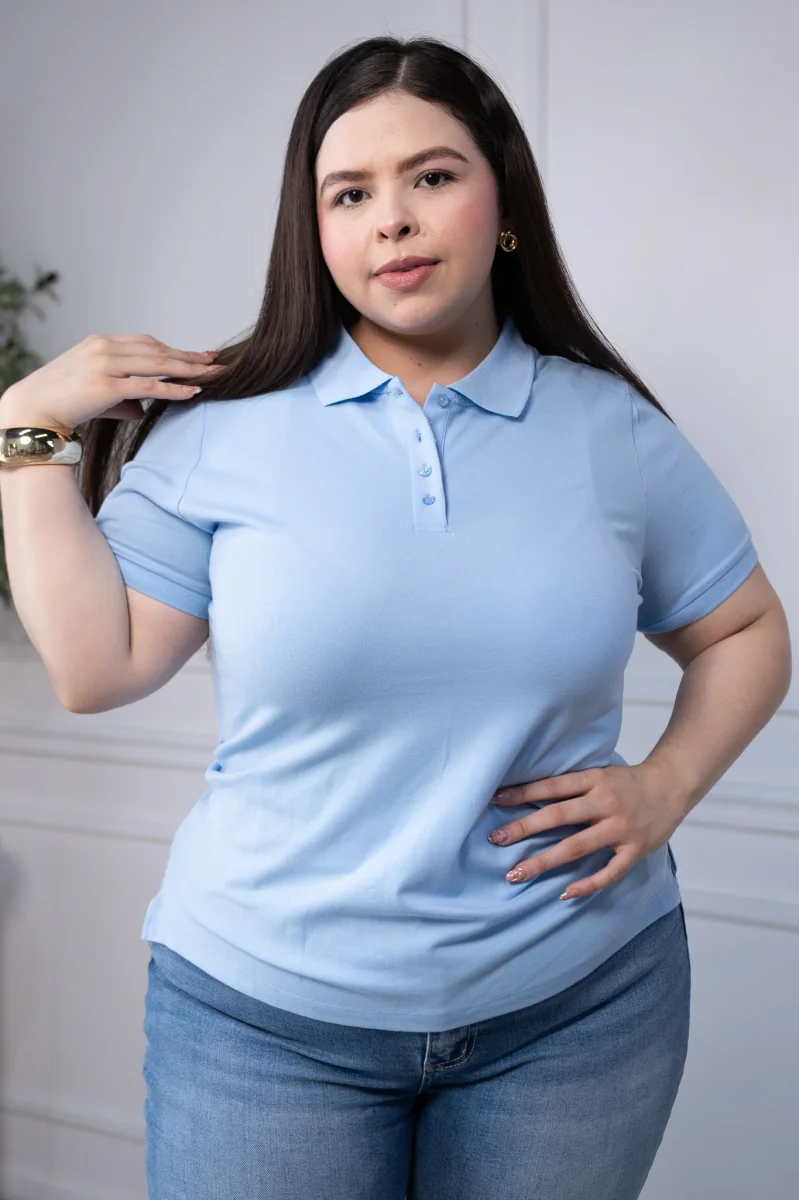 Blusa Polo Curvy Algodón Azul Cielo Básica