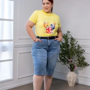 Playera Curvy Cocktail Club Pedreria Amarilla