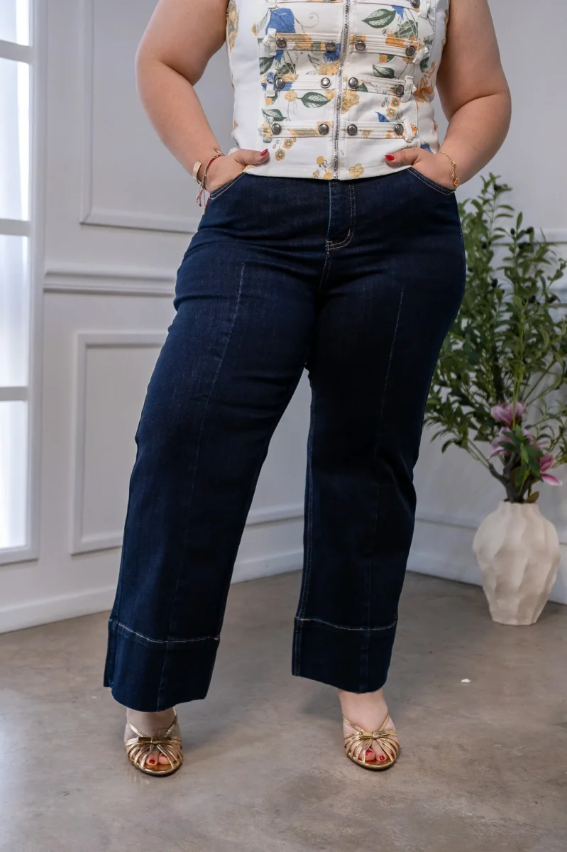Jeans Curvy High Rise Crop Oscuros Cintura Alta Tobillo - Imagen 4