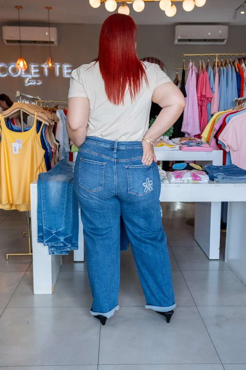 Jeans Barrel Curvy Estampado Floral Oscuro - Imagen 5