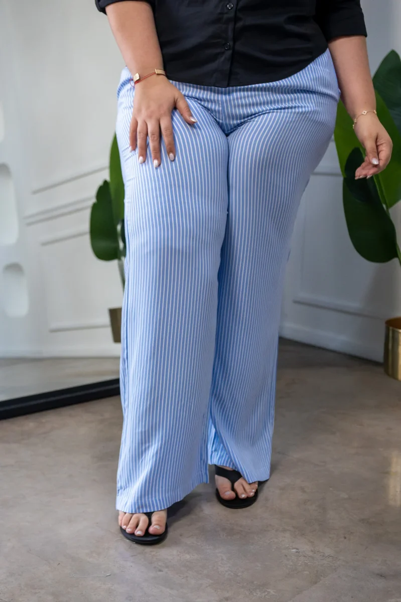 Pantalón Casual Curvy Azul de Rayas con Elástico en Cintura - Imagen 4