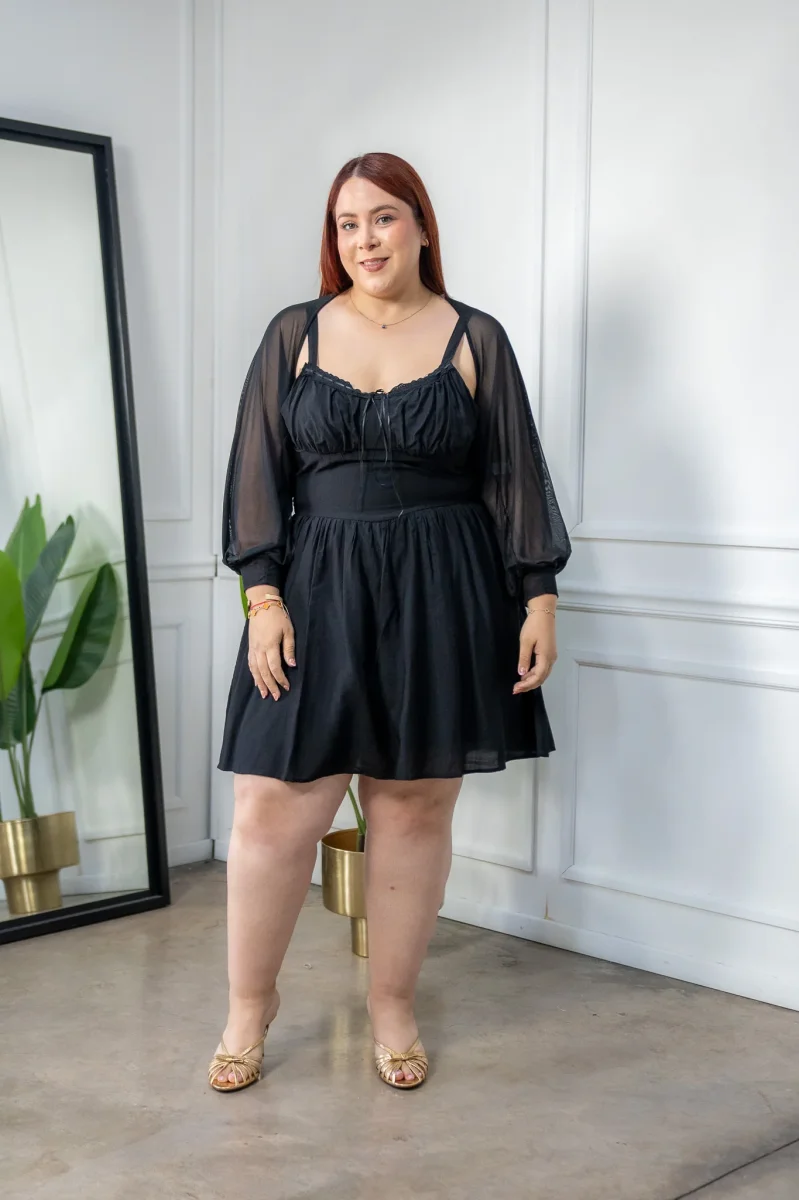 Vestido Corto Curvy Tirantes Negro Elegante