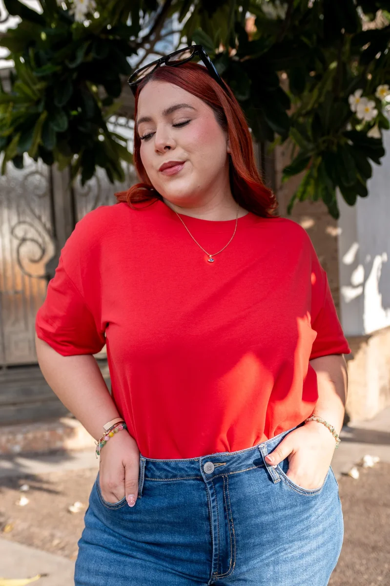 Playera Curvy Oversize Algodón Stretch Beige y Rojo Casual