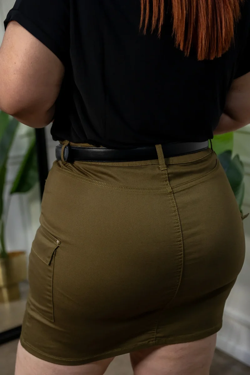 Falda Tipo Cargo Curvy Olivo - Imagen 7