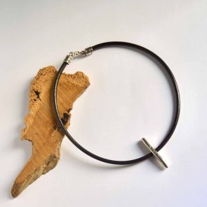 Collar cuero HT48