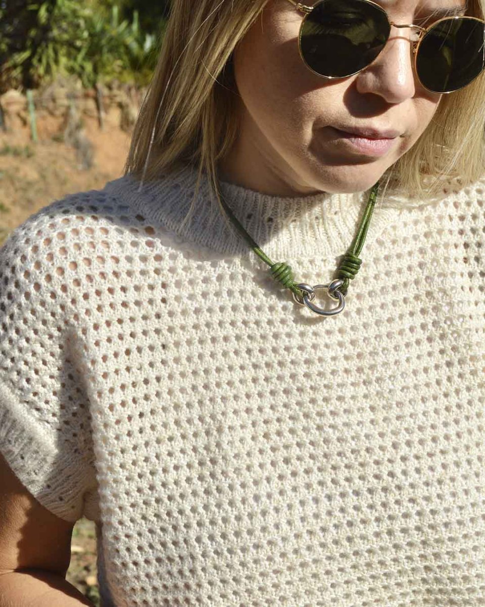 Collar corto cuero 2 nudos y Herradura - Imagen 3