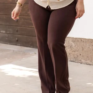 Pantalón Vestir con Bolsa Curvy Moka