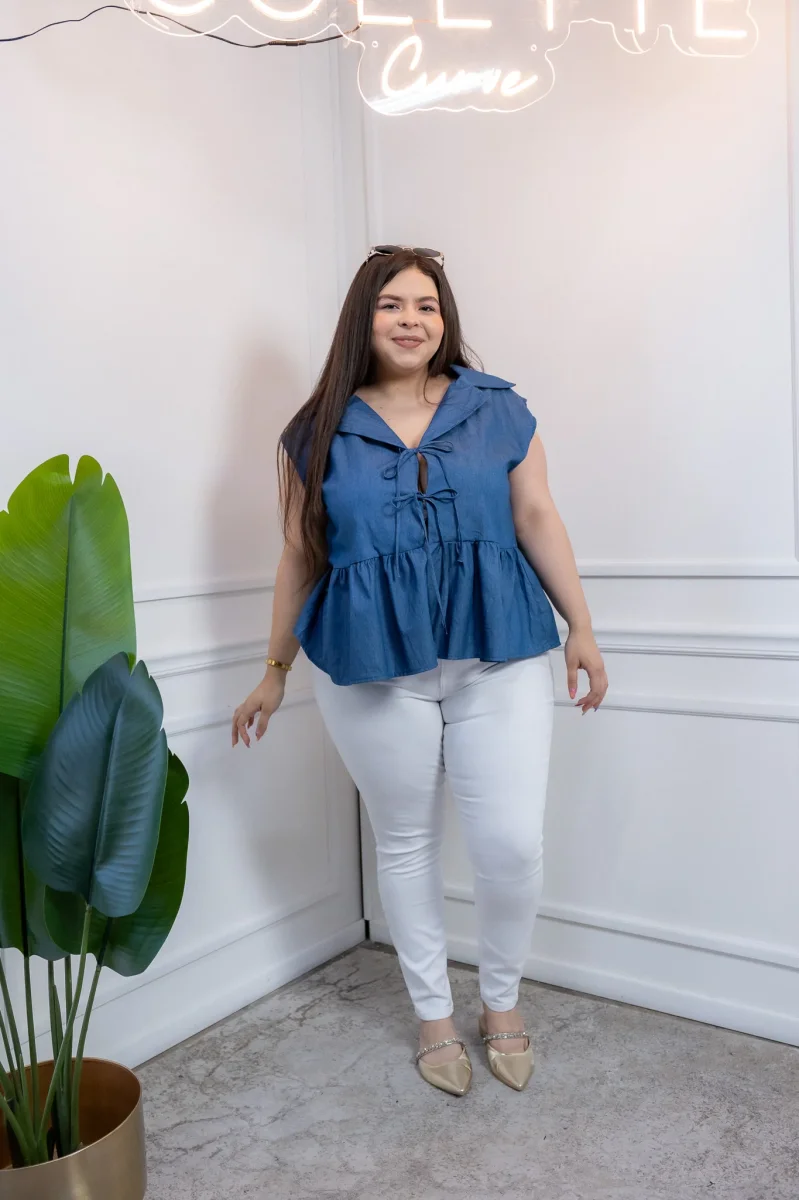 Blusa Curvy Mezclilla Peplum con Nudos Casual Juvenil - Imagen 5