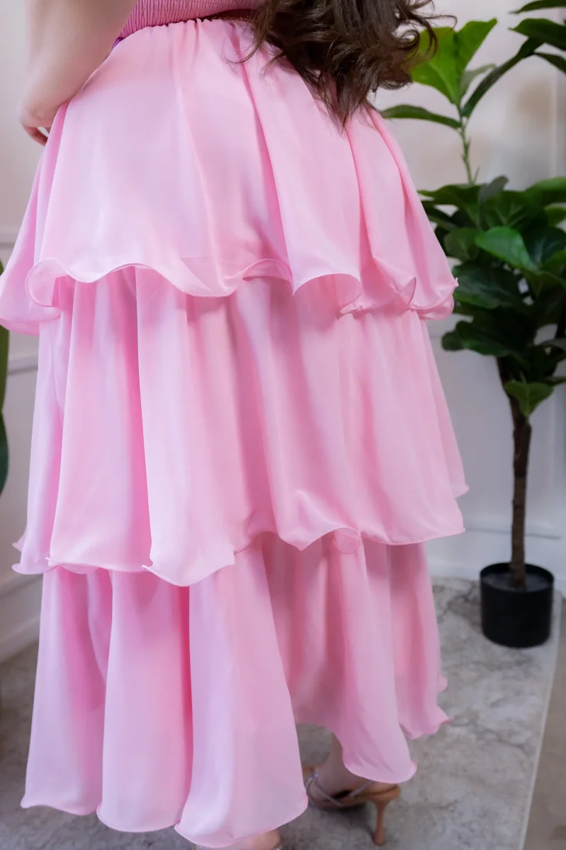 Vestido Curvy de Gasa Rosa con Holanes y Cintura Elástica - Imagen 8