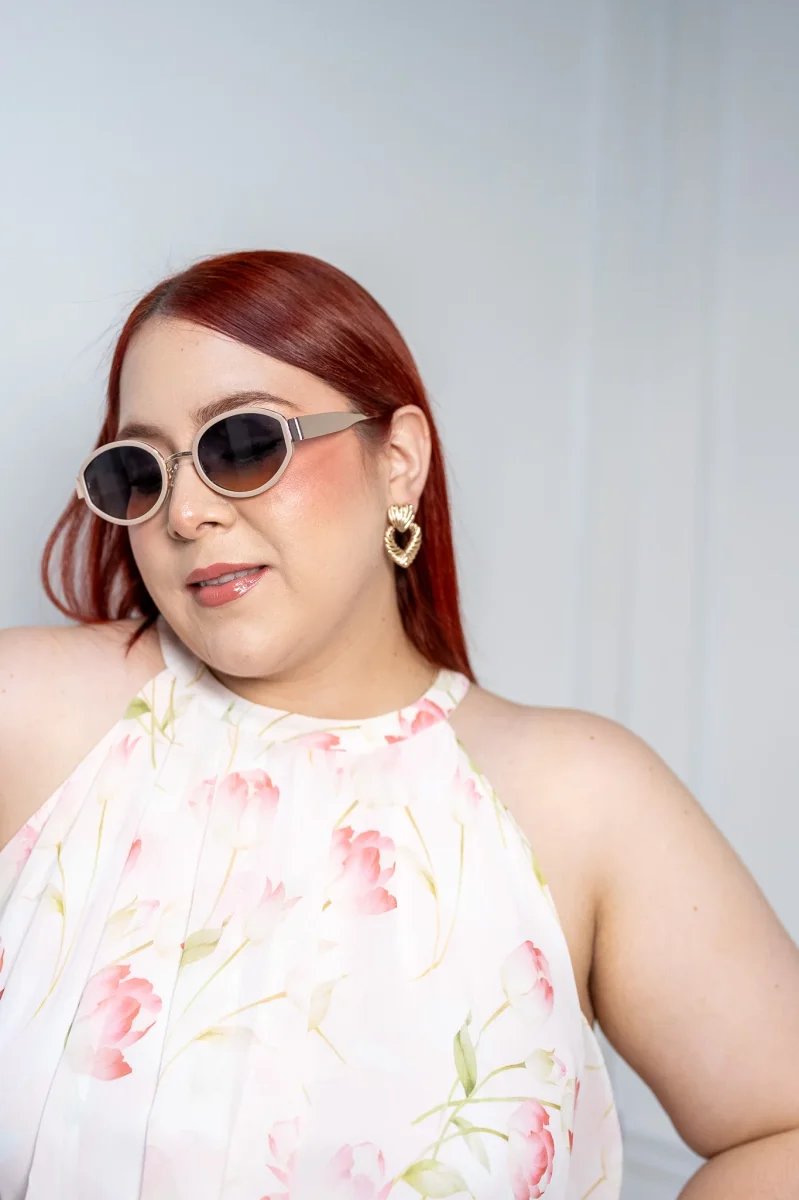 Aretes Curvy Doble Corazón Dorado Statement Plus - Imagen 3