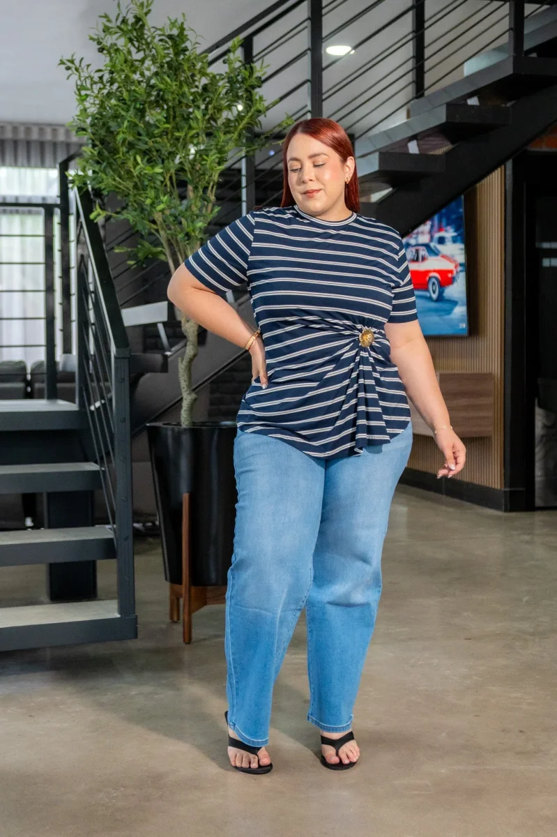 Jeans Curvy High Rise Wide Leg Roto Claro - Imagen 2