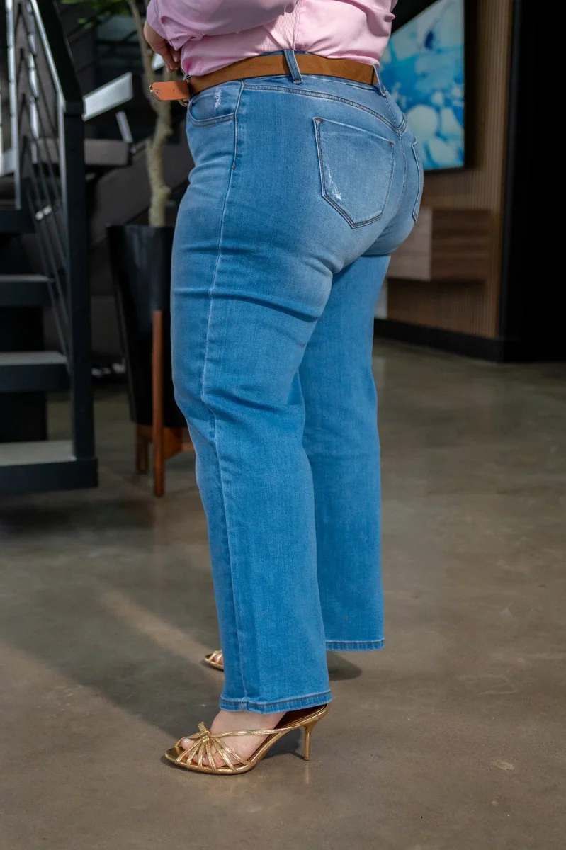 Jeans Curvy High Rise Wide Leg Roto Claro - Imagen 9