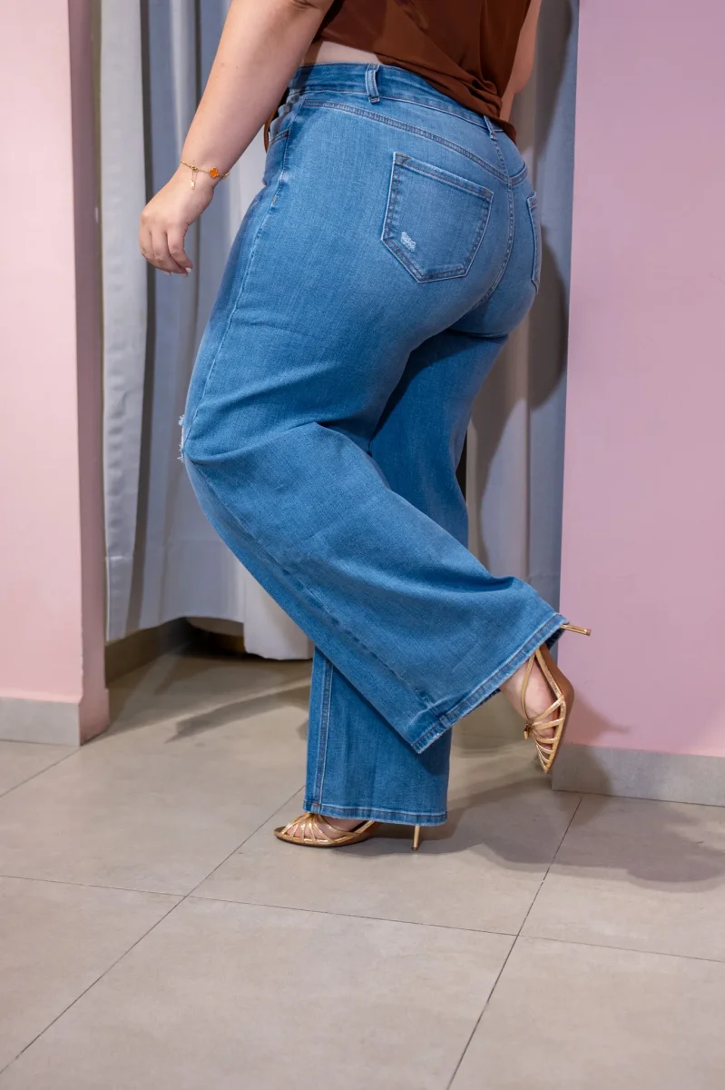 Jeans Curvy Wide Leg Cintura Alta Roto Azul Denim Claro - Imagen 8