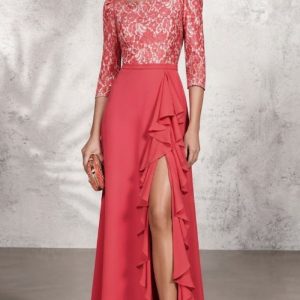 Vestido largo de Madrina con cuerpo de encaje.