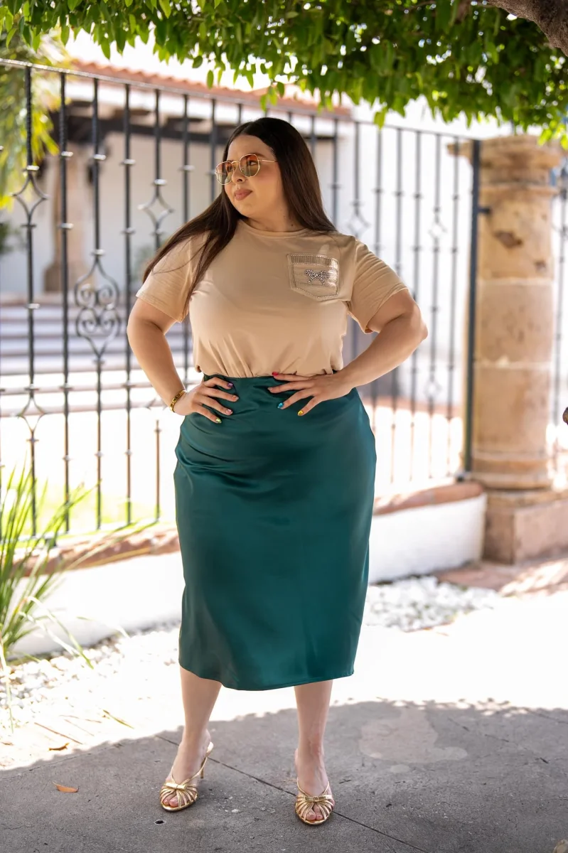 Blusa Cuello Redondo Detalle Moño Curvy Beige Algodón - Imagen 5