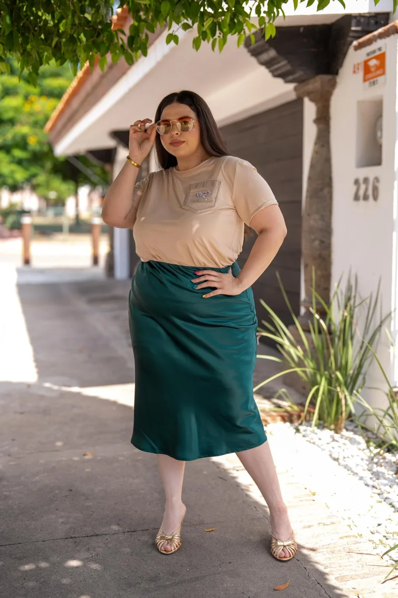Blusa Cuello Redondo Detalle Moño Curvy Beige Algodón - Imagen 6