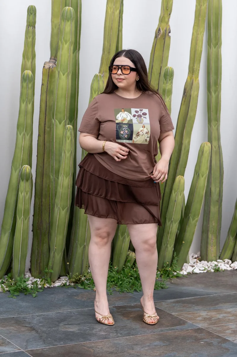 Blusa Cuello Redondo Estampado Abstracto Curvy Café - Imagen 2
