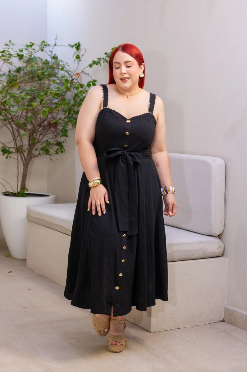 Maxi Vestido Curvy Tirantes Botones Dorados Sweetheart Negro - Imagen 8