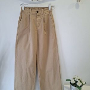 Pantalón pinzas camel