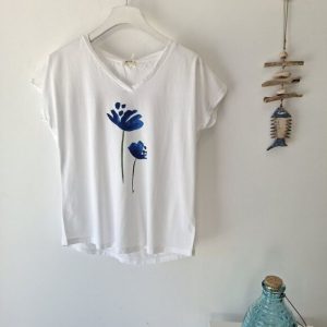 Camiseta pico Flor Acuarela