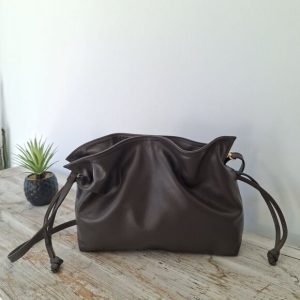 Bolso saco marrón