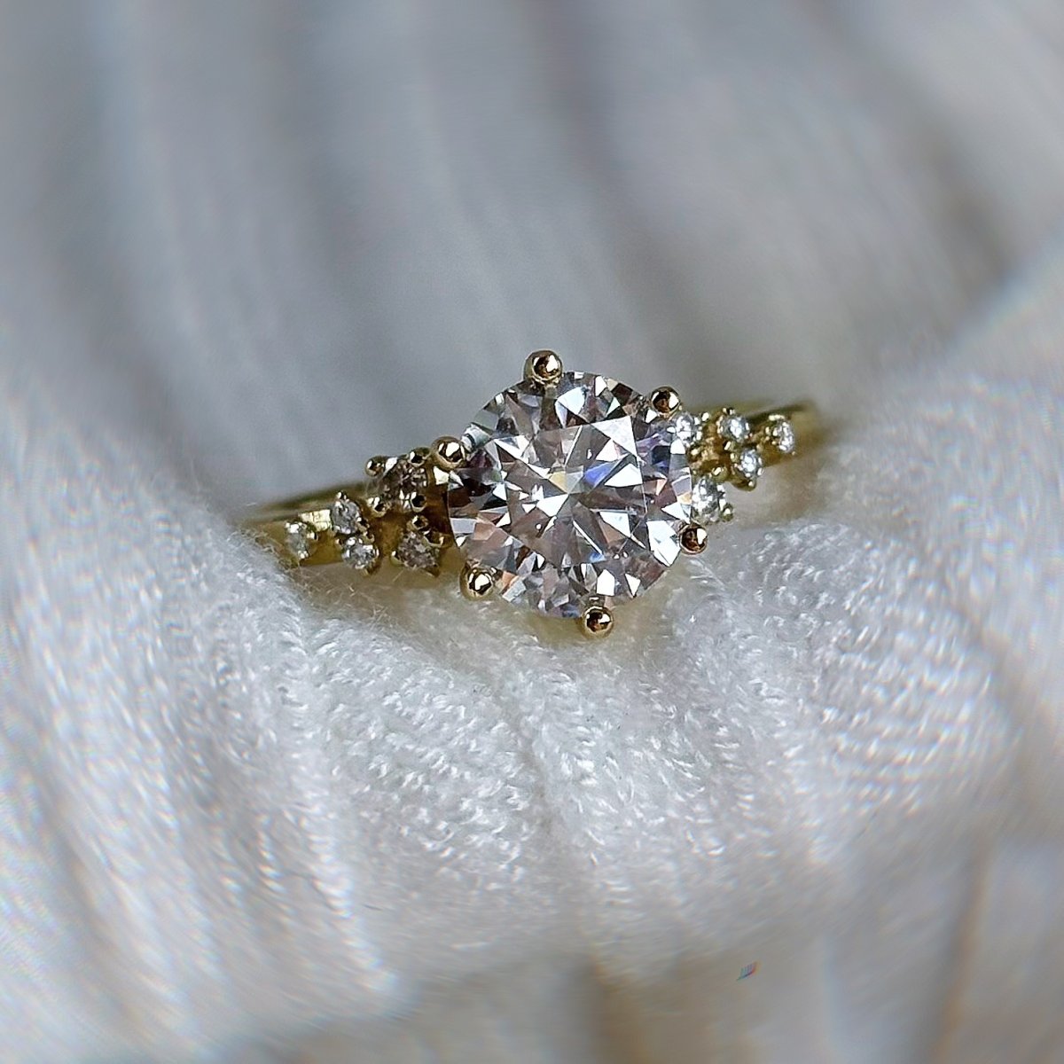 Anillo Dalia 10k moisanita 1.2ct con certificado GRA - Imagen 3