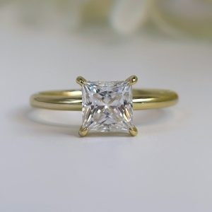 Anillo Catalina 10k Moisanita Princesa 1.2ct Con Certificado GRA