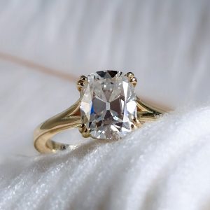 Anillo Donatella 14K Moissanita Cojín 3.0CT Con Certificado GRA