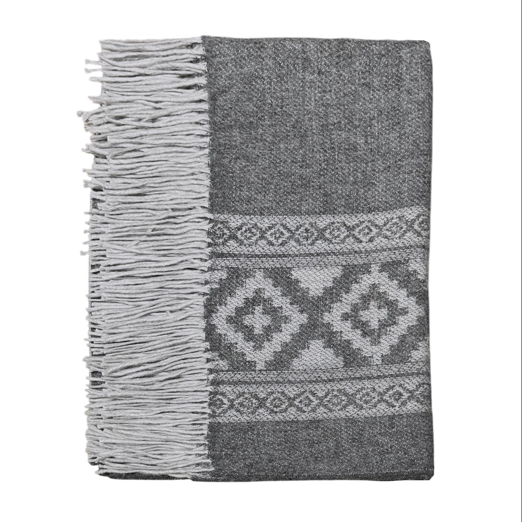 Ruana Atravesada Guarda Fleco Gris – Gris Oscuro - Imagen 4