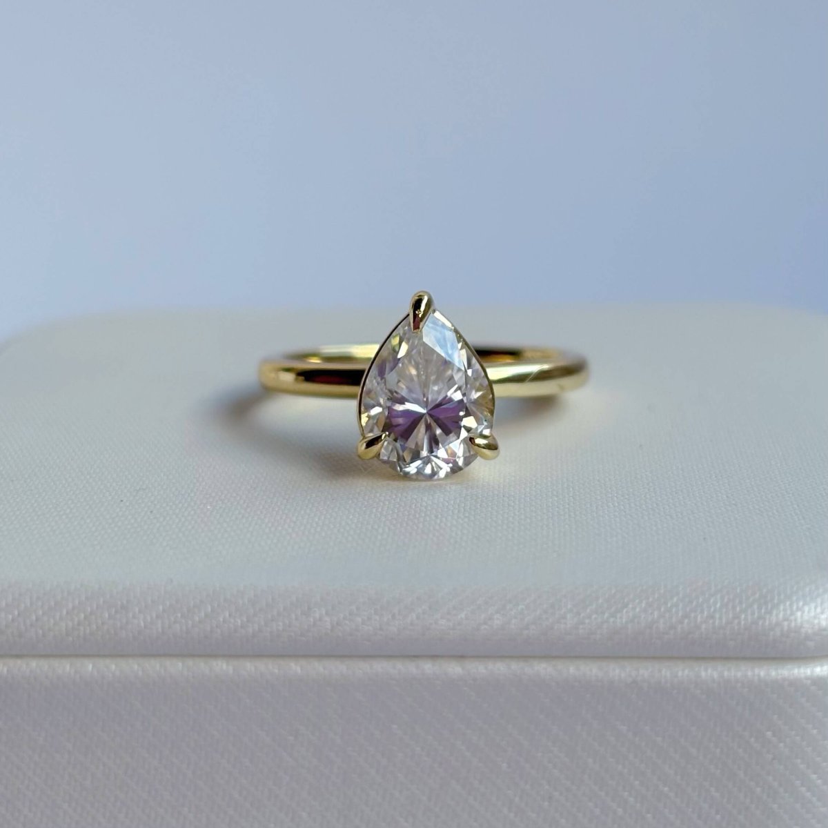 Anillo Olena 10k Moisanita Pera 2.0ct Con Certificado GRA - Imagen 3