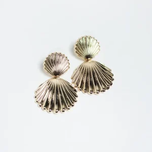 Aretes Colgantes Doble Concha Texturizada Dorada