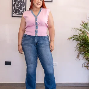 Chaleco Curvy Tejido Canalado Detalle Denim Hombreras Rosa