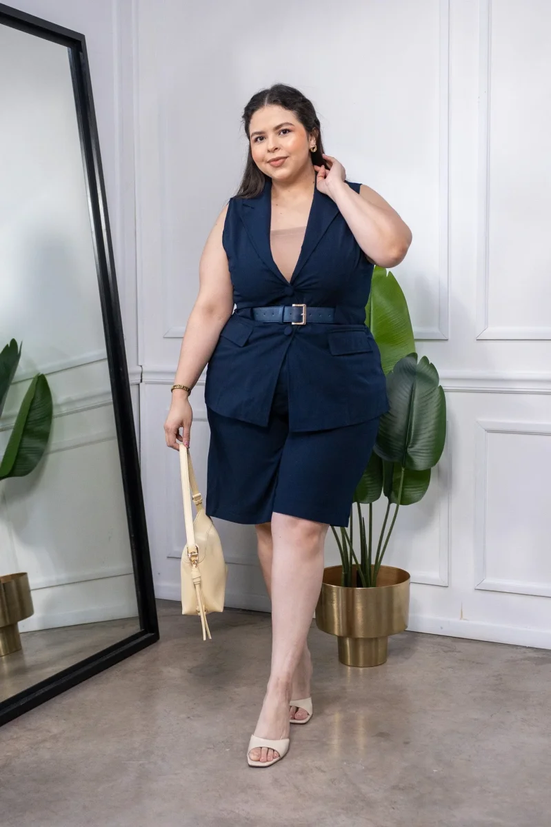 Set Chaleco y Short Curvy Navy con Cinto - Imagen 2