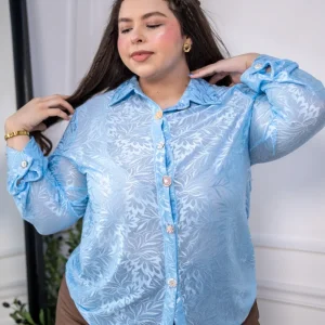 Camisa Curvy Mesh Manga Larga Estampado Floral Azul Cielo