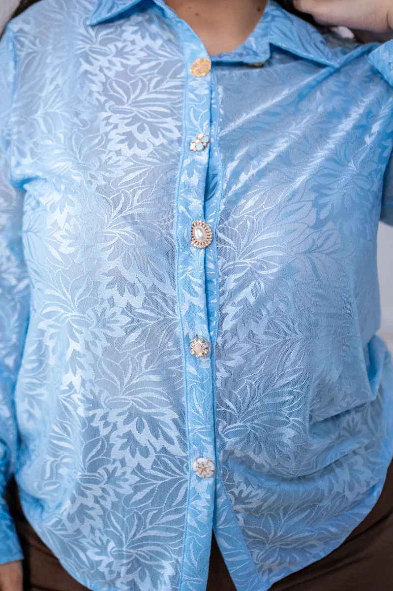 Camisa Curvy Mesh Manga Larga Estampado Floral Azul Cielo - Imagen 6
