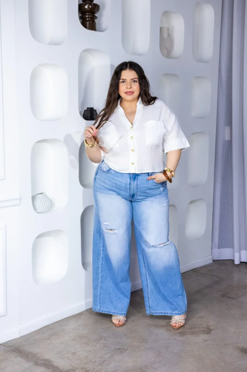 Camisa Curvy Crop Lino Manga Corta Botones Dorados Blanco - Imagen 4