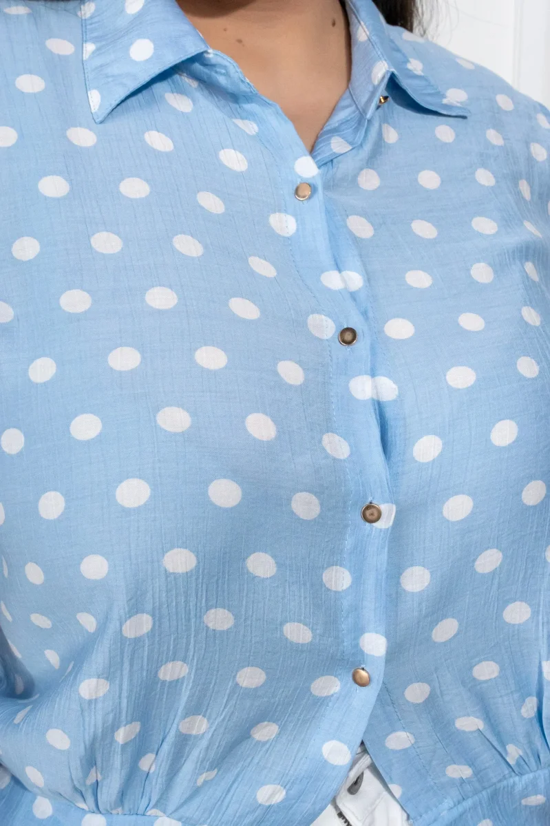 Camisa Curvy Polka Dots Azul Cielo - Imagen 4