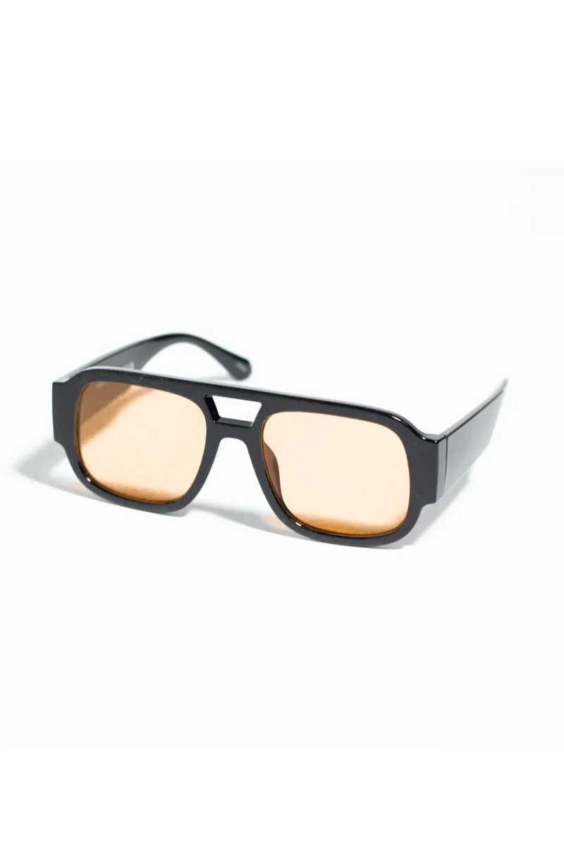 Lentes de Sol con Armazón Grueso Café para Mujer - Imagen 3