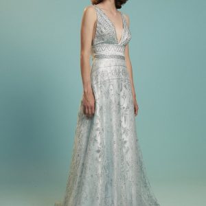 Vestido escote en V para ceremonia o fiesta con brillos.