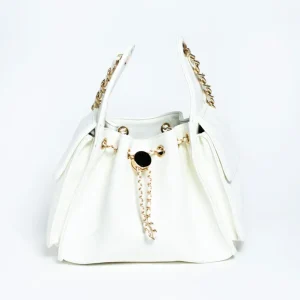 Bolsa Bucket Capitoneada Blanca con Cadena Dorada