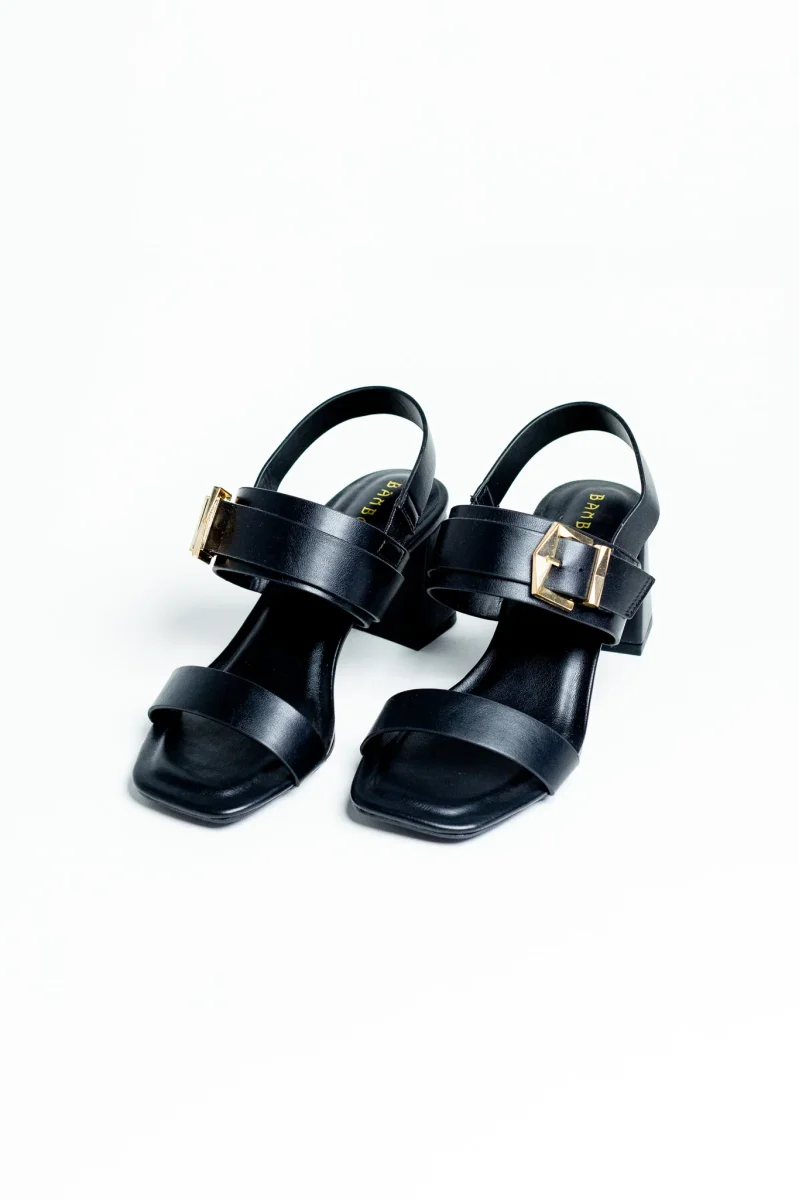 Zapatilla tiras hebilla negra para mujer - Imagen 3