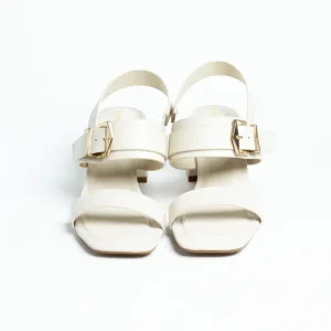 Zapatilla tiras hebilla blanca para mujer
