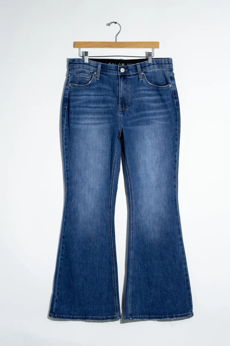 Jeans Campana Liso Curvy Oscuro - Imagen 5
