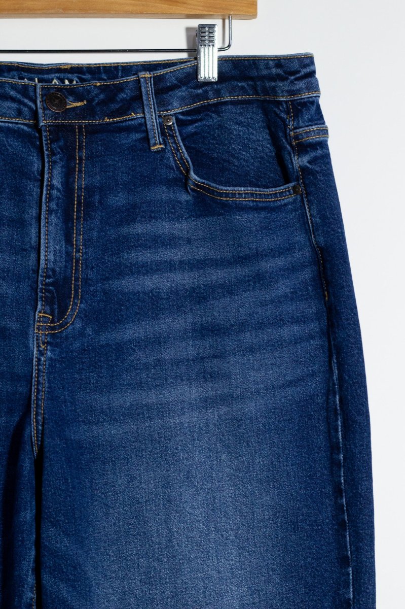 Jeans Crop Liso Curvy Oscuro - Imagen 6