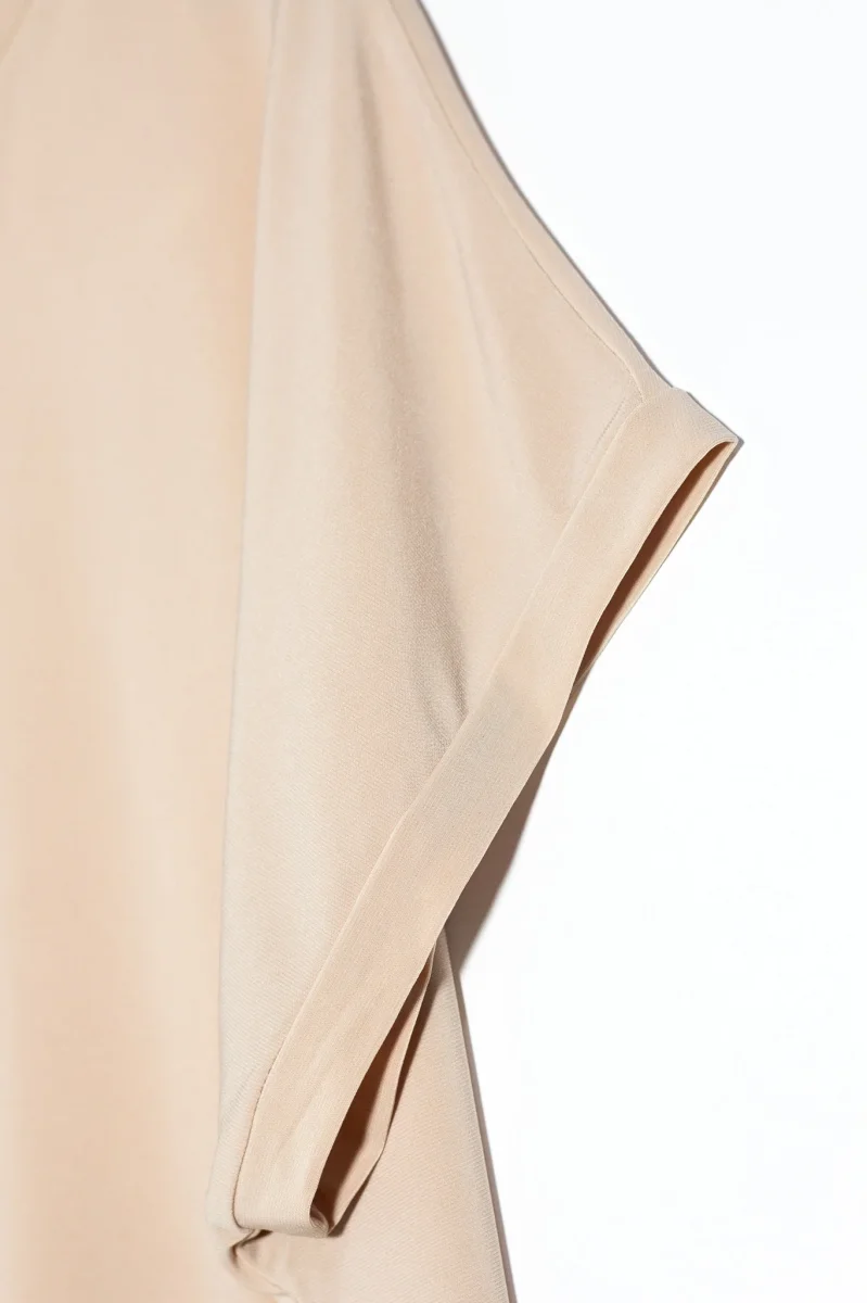 Blusa Curvy Licra Cuello Redondo Manga Corta Beige Oversize - Imagen 7