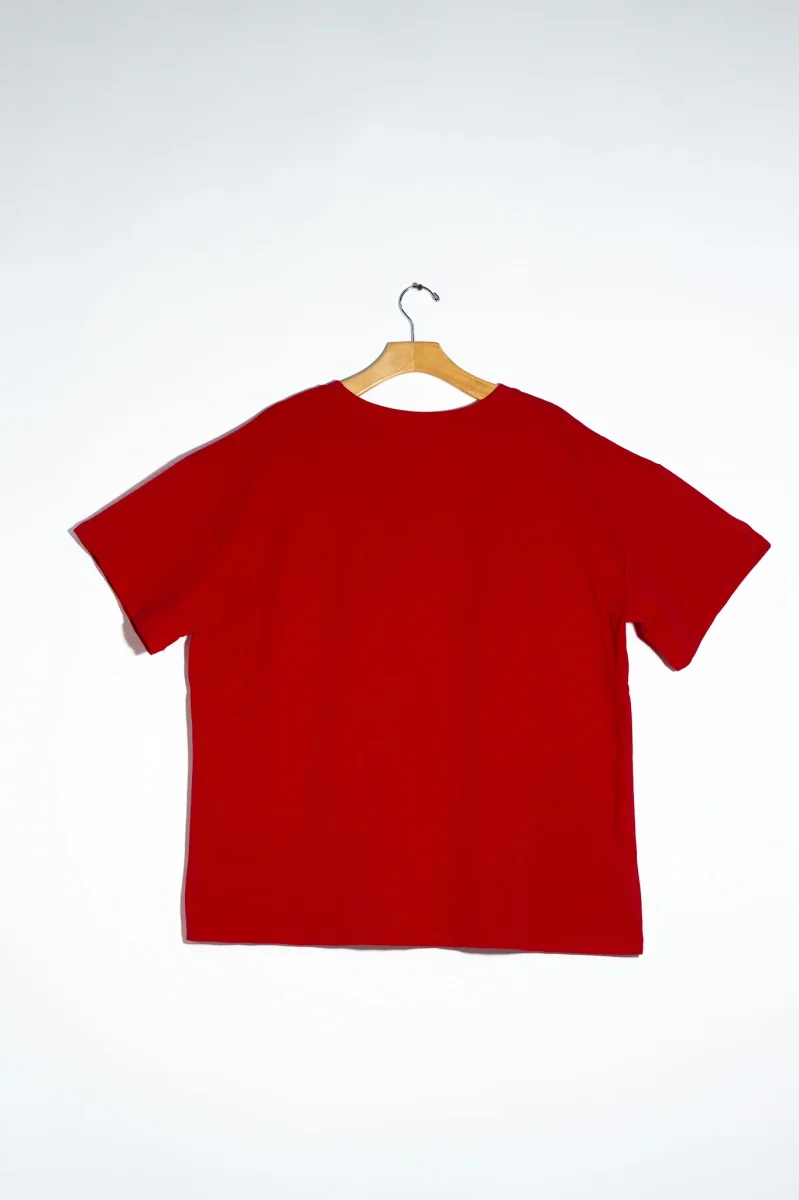 Playera Curvy Oversize Algodón Stretch Beige y Rojo Casual - Imagen 6